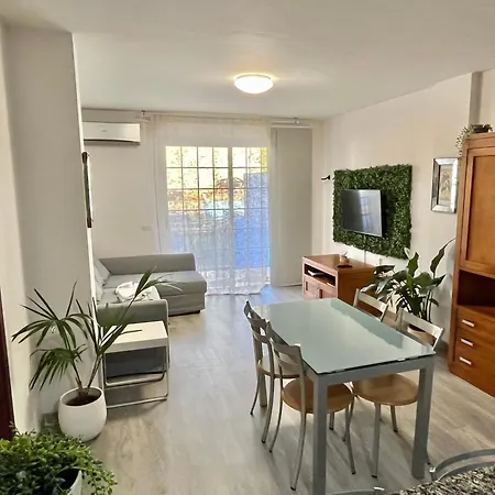 Apartament A Pie De Playa Con Amplia Terraza